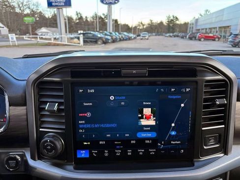 Used 2025 Ford F150 Lariat w/ Equipment Group 501A Mid image 22