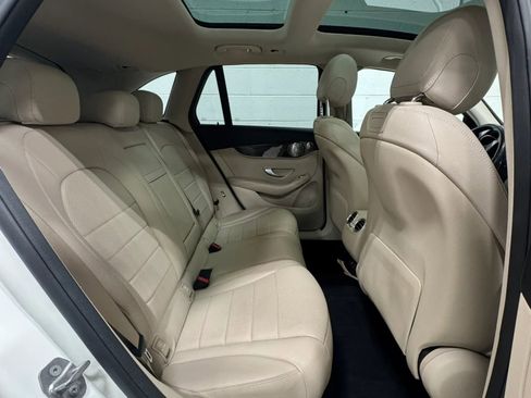 Used 2018 Mercedes-Benz GLC 300 4MATIC image 30