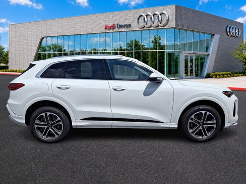 Used 2025 Audi Q5 Premium w/ Convenience Package AWD/4WD image 7
