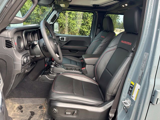 Used 2025 Jeep Gladiator Rubicon w/ Convenience Group AWD/4WD image 7