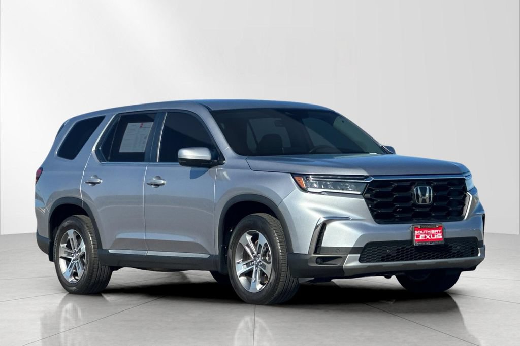 Used 2025 Honda Pilot EX-L image 8