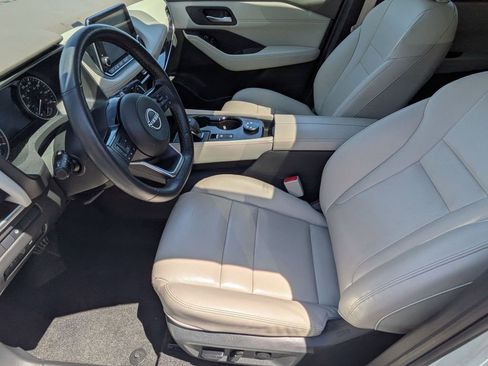 Used 2023 Nissan Rogue SL AWD/4WD image 11