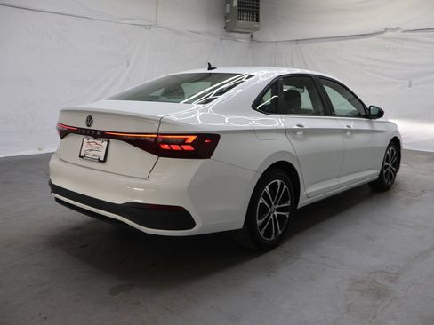Used 2025 Volkswagen Jetta Sport FWD image 7