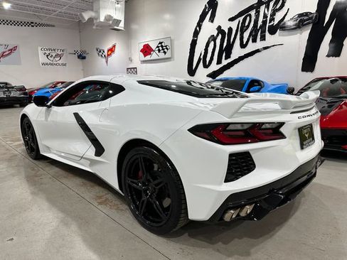 Used 2024 Chevrolet Corvette Stingray Preferred Cpe w/ Z51 Performance Package RWD image 4