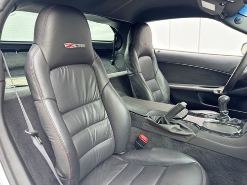 Used 2009 Chevrolet Corvette Z06 RWD image 32