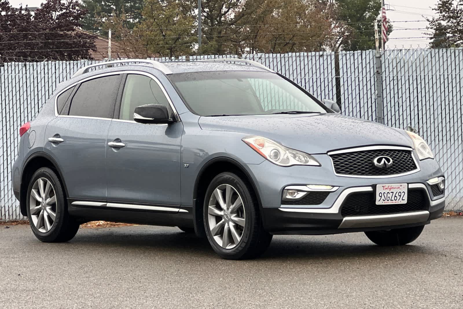 Used 2017 INFINITI QX50 2WD w/ Premium Plus Package image 7