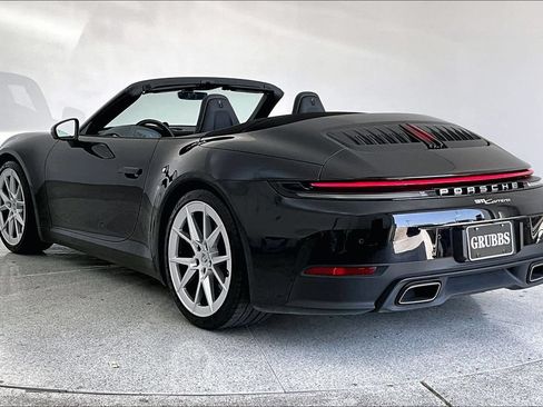 Used 2025 Porsche 911 Carrera RWD image 15