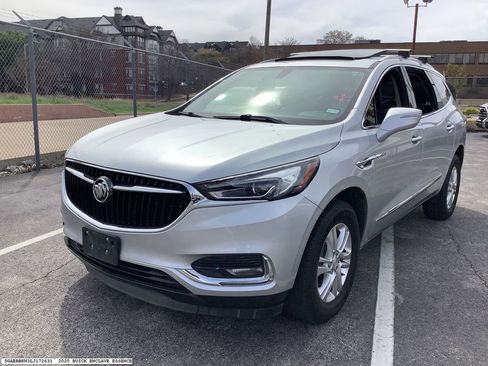 Used 2020 Buick Enclave Essence w/ Sound and Sites Package image 4