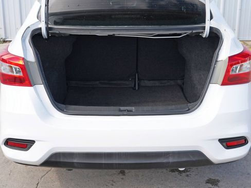 Used 2017 Nissan Sentra S image 9