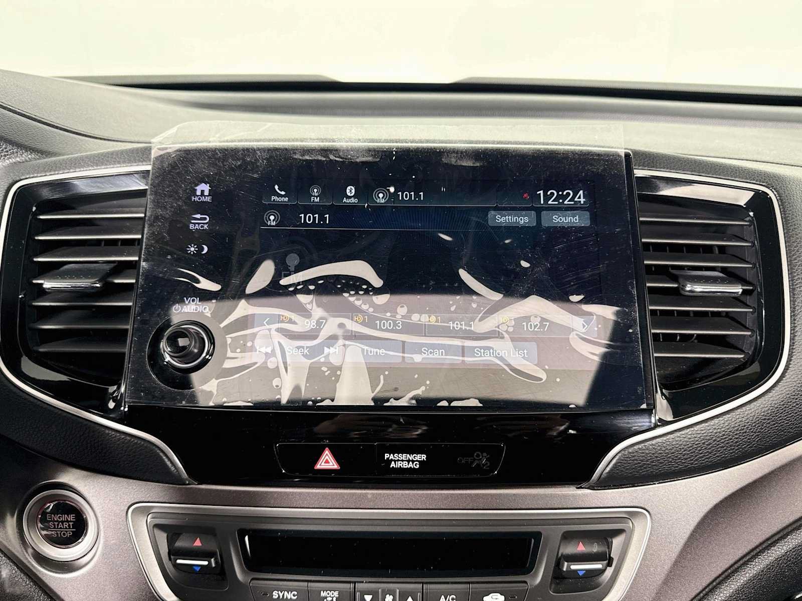 Certified 2025 Honda Passport EX-L image 17