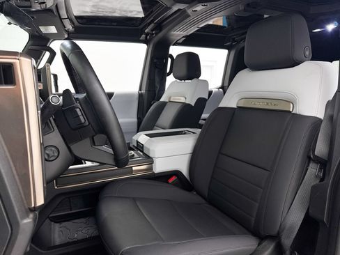 Used 2025 GMC Hummer EV 3X AWD/4WD image 18