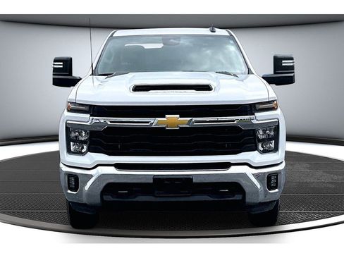 Used 2025 Chevrolet Silverado 2500 LT w/ Convenience Package image 4