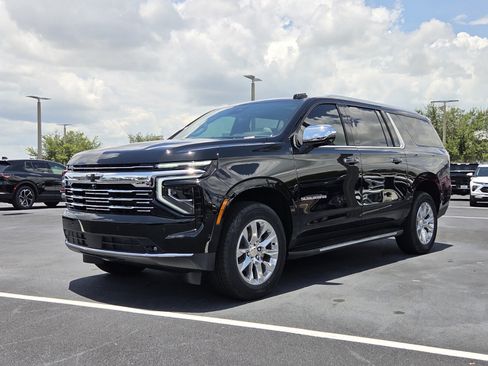 New 2026 Chevrolet Suburban Premier RWD image 2