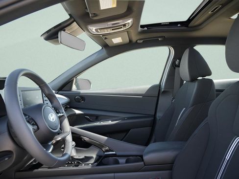 New 2026 Hyundai Elantra SEL Sport Premium FWD image 22