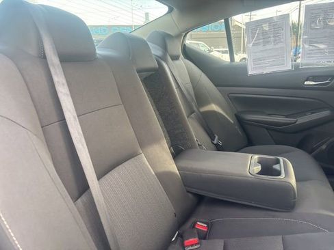 Used 2022 Nissan Altima 2.5 SV image 16