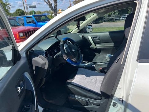Used 2011 Nissan Rogue S FWD image 5