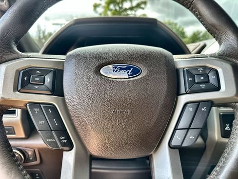 Used 2019 Ford F150 King Ranch w/ Equipment Group 601A Luxury AWD/4WD image 33