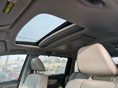 Used 2012 Honda Odyssey Touring image 24