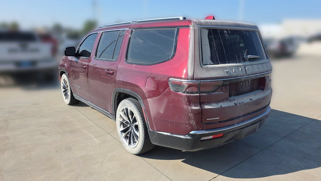 Used 2022 Jeep Wagoneer Series III w/ Premium Group I AWD/4WD image 3