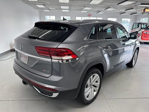 Used 2020 Volkswagen Atlas Cross Sport SE AWD/4WD image 14