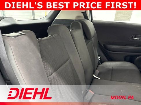 Used 2019 Honda HR-V LX image 10