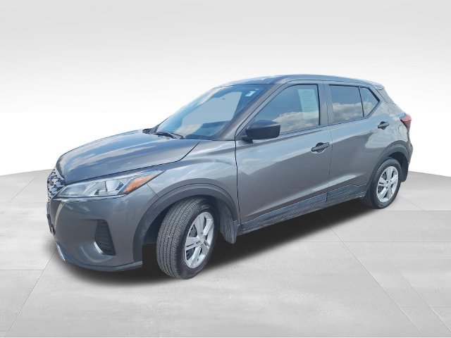 Certified 2025 Nissan Kicks Play S FWD image 4