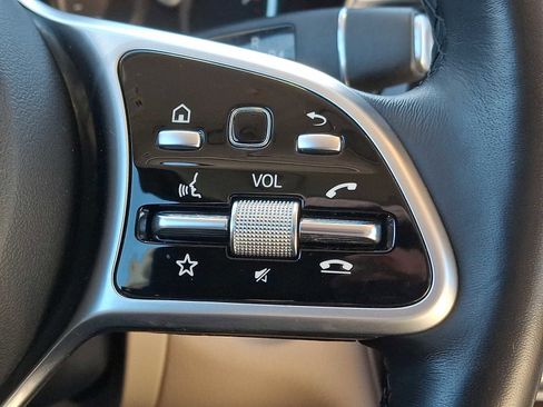 Used 2022 Mercedes-Benz GLC 300 GLC 300 image 17