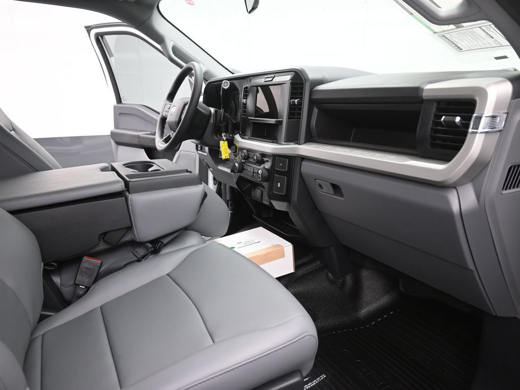 New 2025 Ford F350 XL AWD/4WD image 12