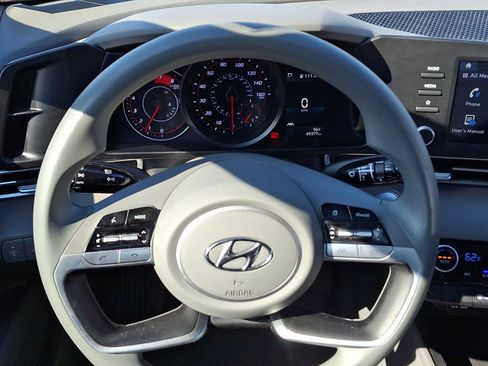 Certified 2023 Hyundai Elantra SEL image 18