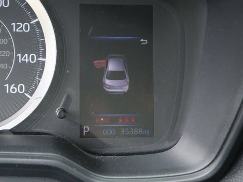 Used 2022 Toyota Corolla LE FWD image 26