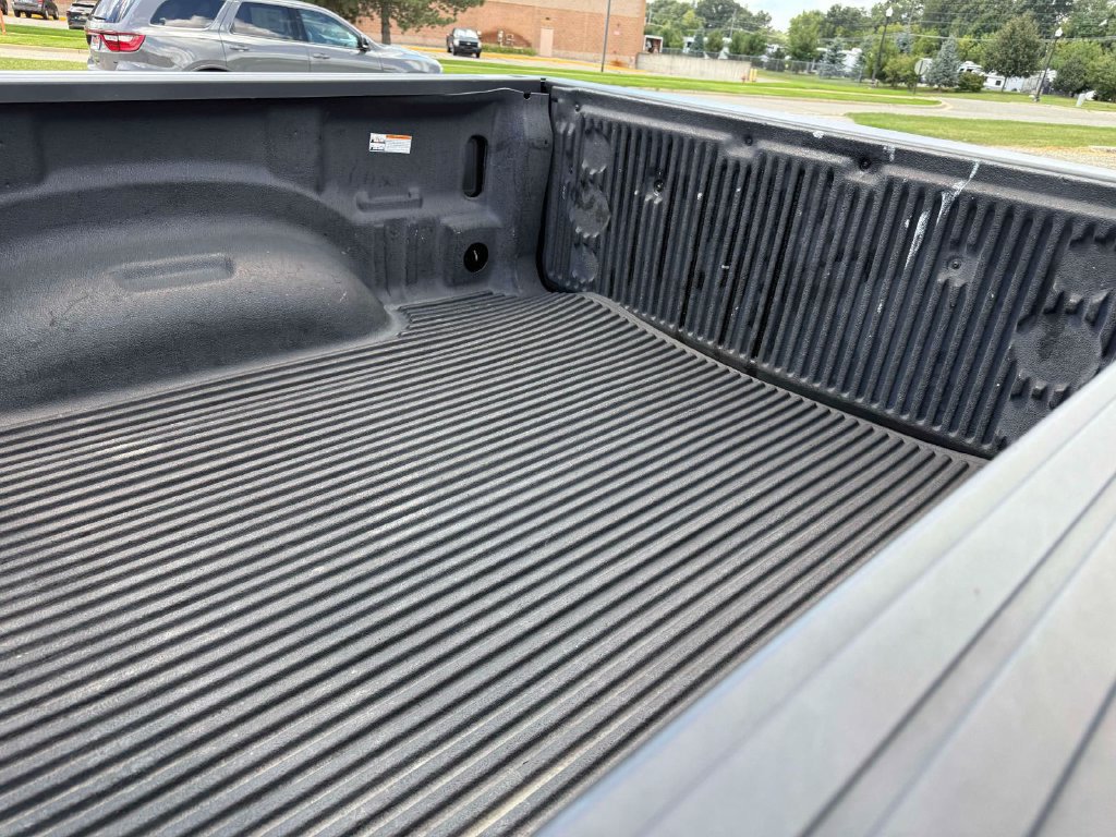 Used 2020 RAM 1500 Laramie w/ Sport Appearance Package AWD/4WD image 11