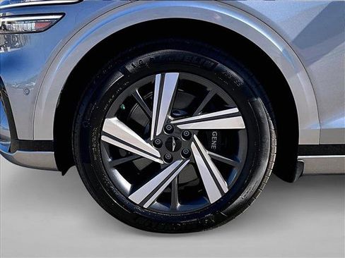 Used 2026 Genesis GV70 3.5T Sport Advanced image 10