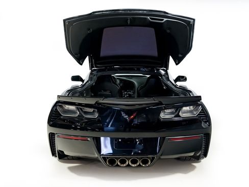 Used 2016 Chevrolet Corvette Z06 w/ 3LZ Preferred Equipment Group RWD image 36