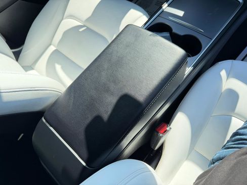 Used 2021 Tesla Model Y Long Range image 48