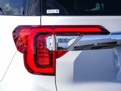 Used 2023 GMC Acadia Denali AWD/4WD image 6