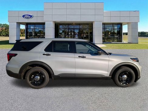 New 2026 Ford Explorer 4WD Police Interceptor image 3
