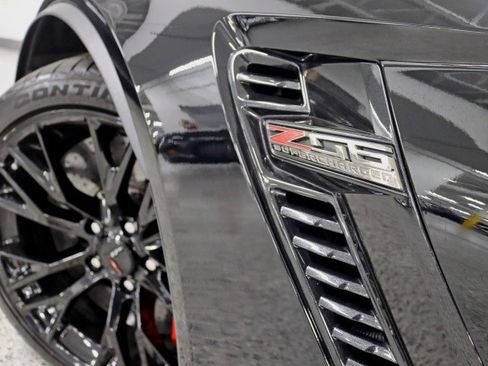 Used 2015 Chevrolet Corvette Z06 w/ 3LZ Preferred Equipment Group image 14