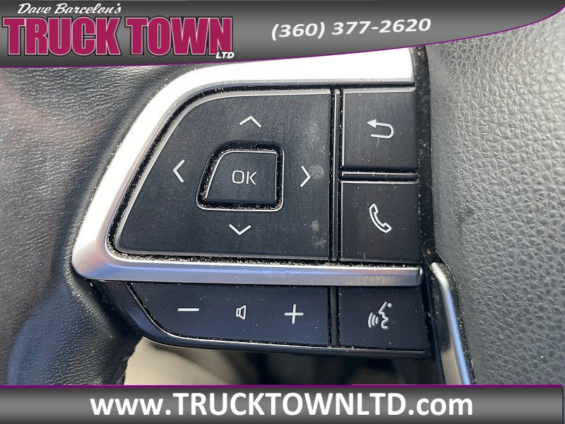 Used 2021 Toyota Highlander XLE AWD/4WD image 21