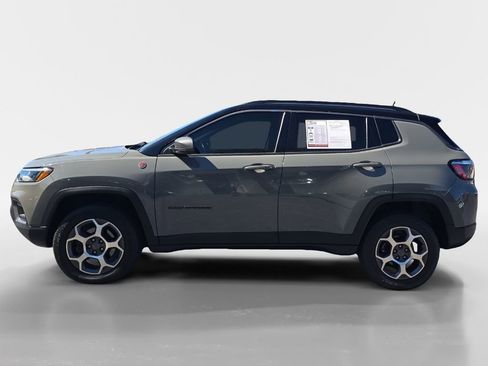 Used 2022 Jeep Compass Trailhawk w/ Trailhawk Convenience Group image 2