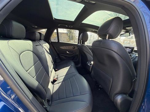 Used 2018 Mercedes-Benz GLC 300 4MATIC image 24