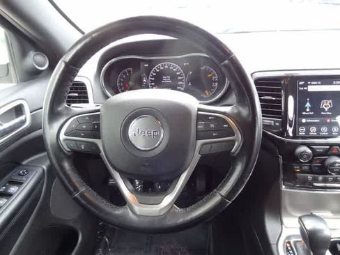 Used 2021 Jeep Grand Cherokee Laredo X AWD/4WD image 14