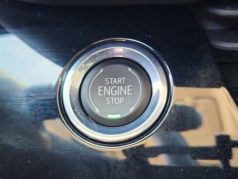 Used 2025 Buick Envision Preferred AWD/4WD image 22
