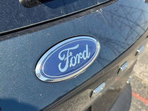 Used 2022 Ford Escape SEL w/ Technology Package AWD/4WD image 4