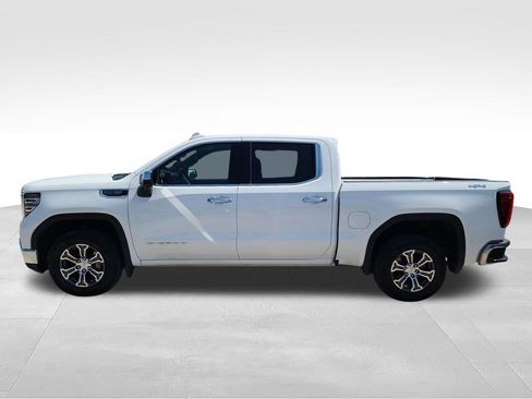 Used 2025 GMC Sierra 1500 SLT AWD/4WD image 4