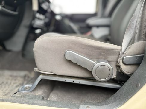 Used 2018 Jeep Wrangler Unlimited Sport AWD/4WD image 24