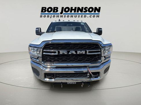 Used 2024 RAM 2500 Tradesman w/ Chrome Appearance Group AWD/4WD image 8