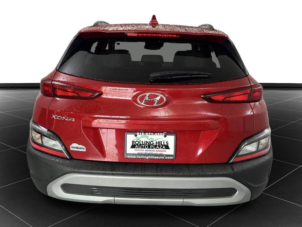 Used 2022 Hyundai Kona SEL w/ Cargo Package FWD image 4
