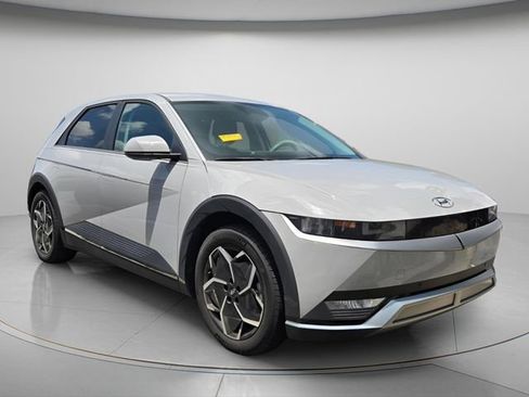 Certified 2024 Hyundai Ioniq 5 SEL RWD image 4