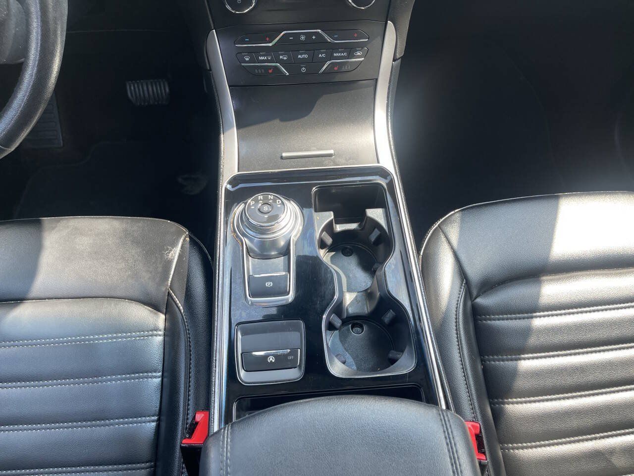 Used 2019 Ford Edge SEL w/ Equipment Group 201A AWD/4WD image 8