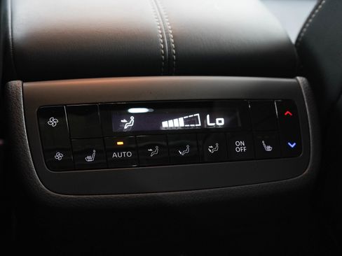 Used 2023 Nissan Pathfinder SL w/ SL Premium Package AWD/4WD image 17